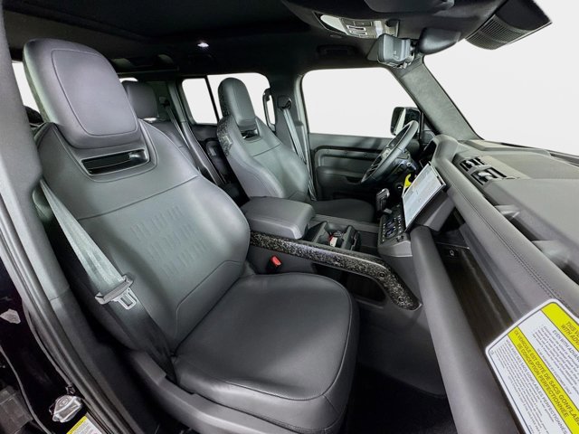 New 2026 Land Rover Defender 110 OCTA AWD/4WD image 30