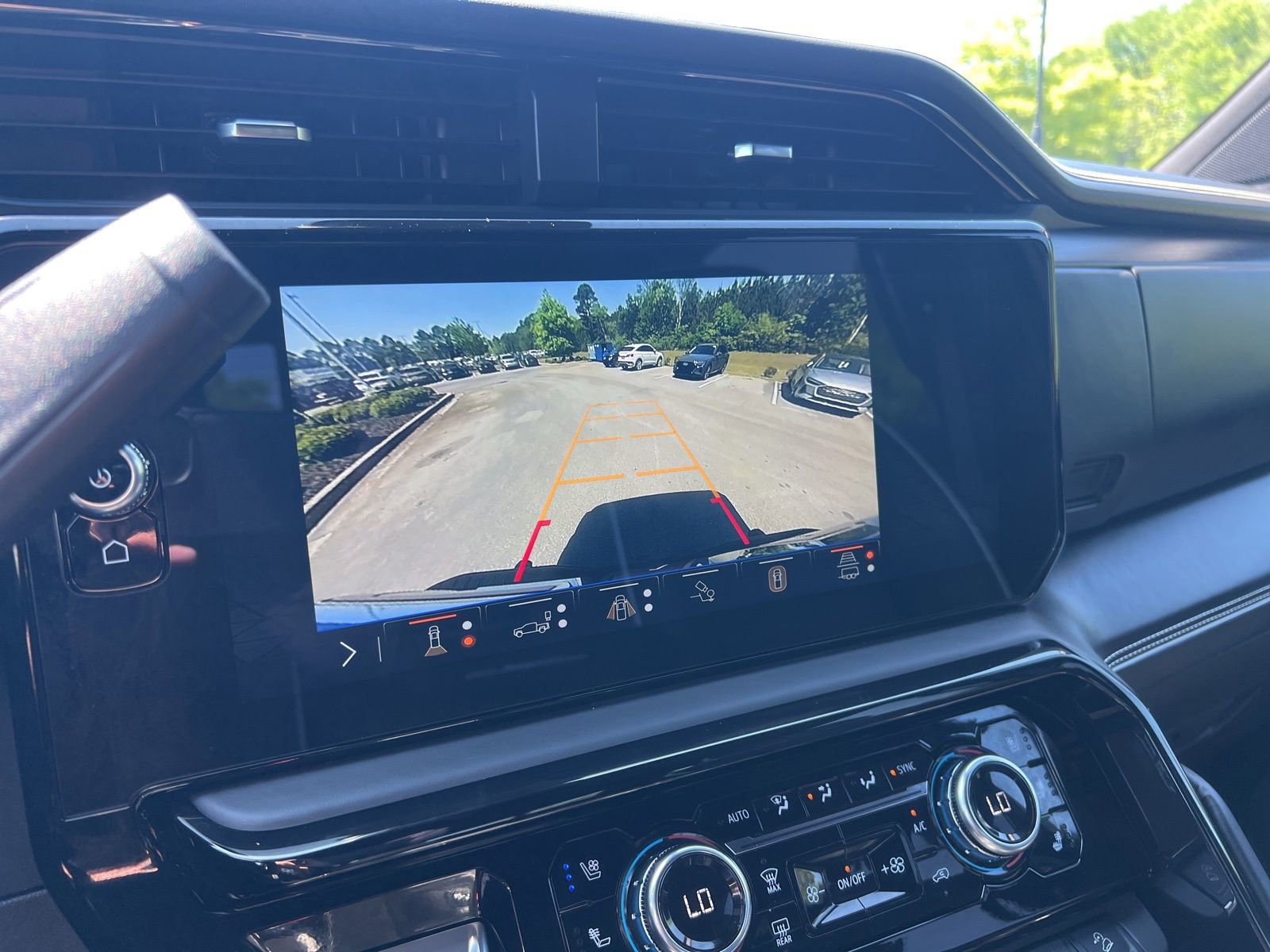 Used 2025 GMC Sierra 2500 AT4X w/ AT4X AEV Edition AWD/4WD image 13