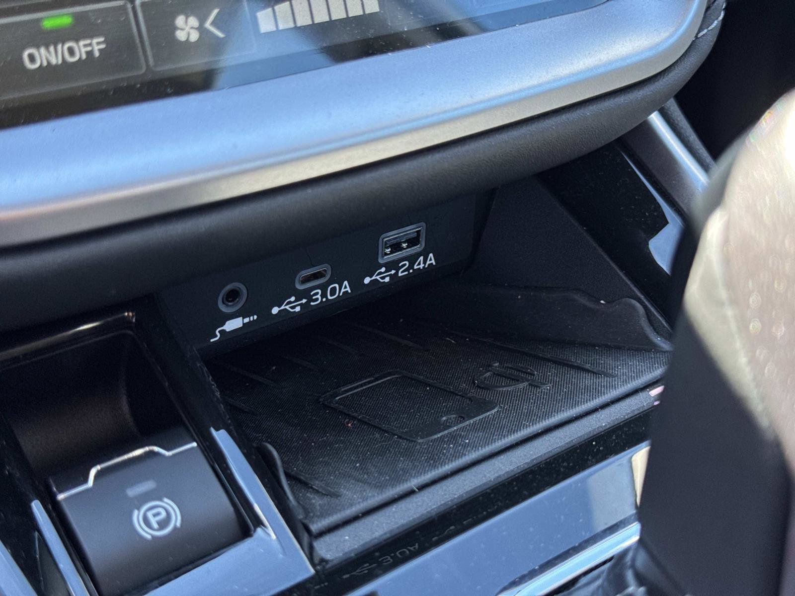 Certified 2025 Subaru Legacy Limited image 24