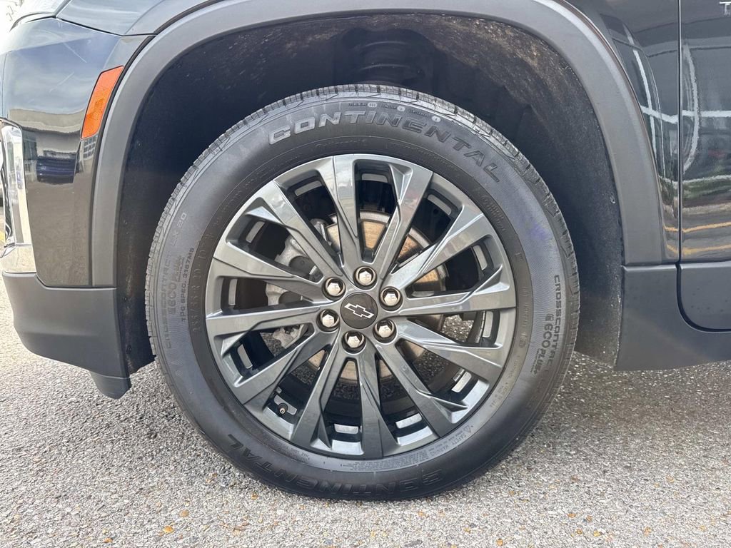 Used 2023 Chevrolet Traverse RS w/ LPO, Floor Liner Package image 5