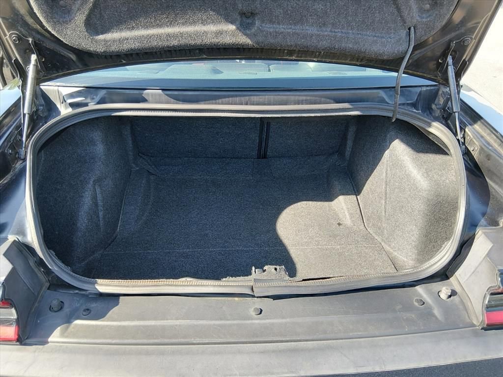 Used 2016 Dodge Challenger SRT Hellcat image 10