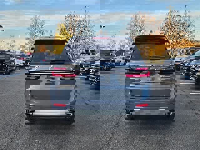 Used 2024 BMW X7 xDrive40i image 12