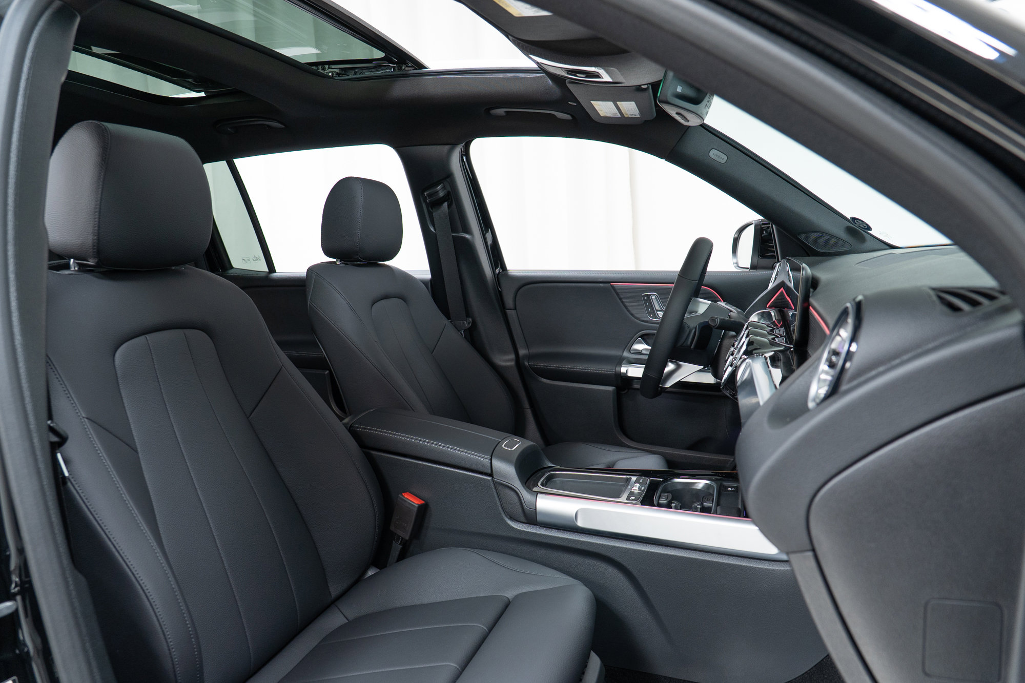 New 2026 Mercedes-Benz GLB 250 4MATIC image 22