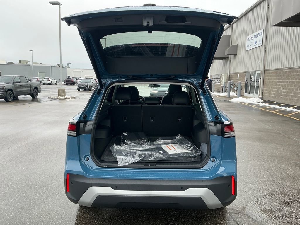 New 2026 Volkswagen Tiguan SE AWD/4WD image 16