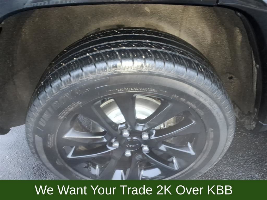 Used 2020 Jeep Grand Cherokee Altitude image 18