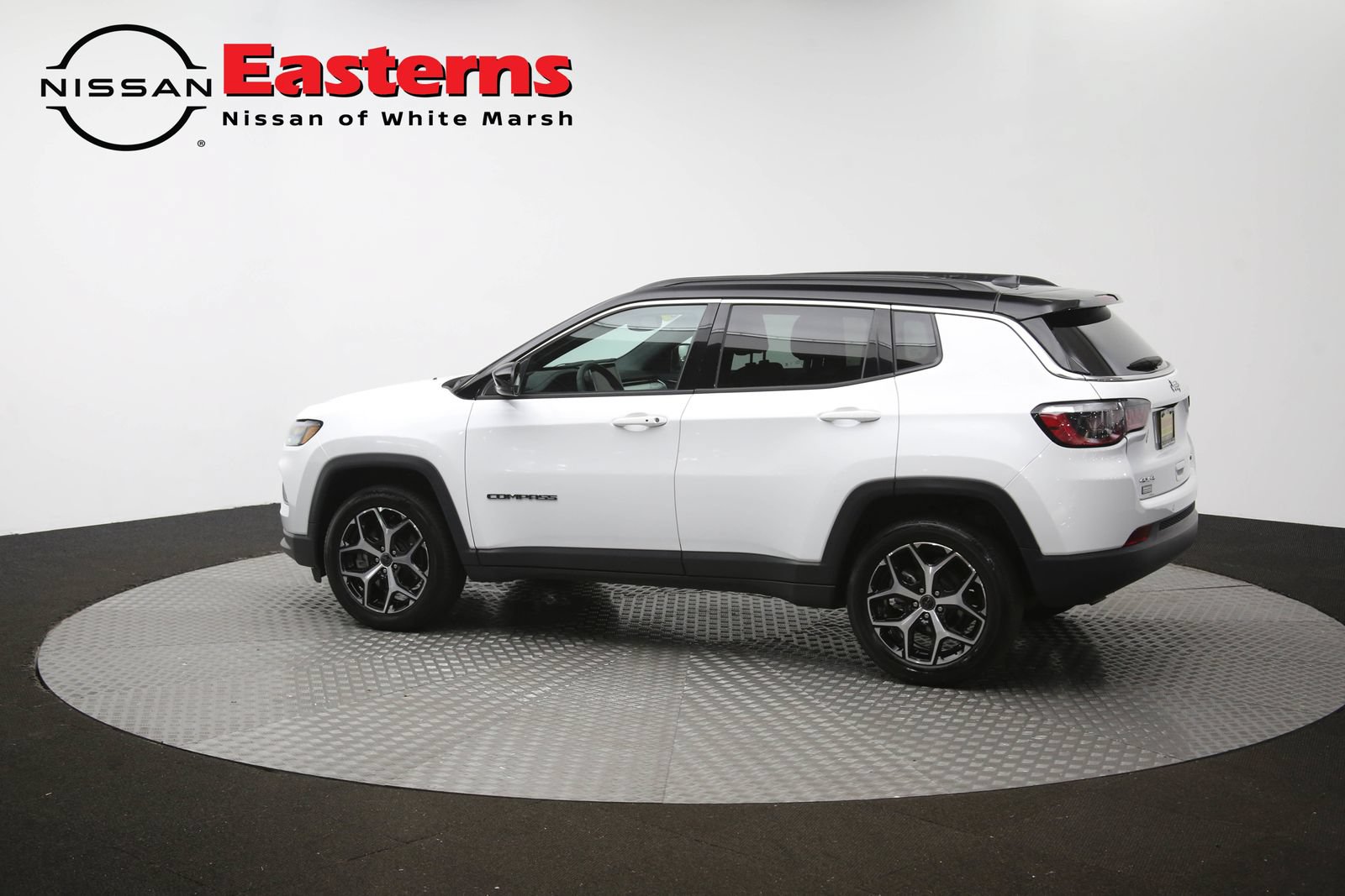 Used 2025 Jeep Compass Limited AWD/4WD image 60