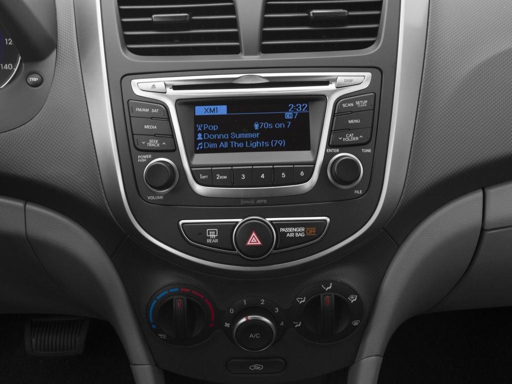 Used 2017 Hyundai Accent SE FWD image 7