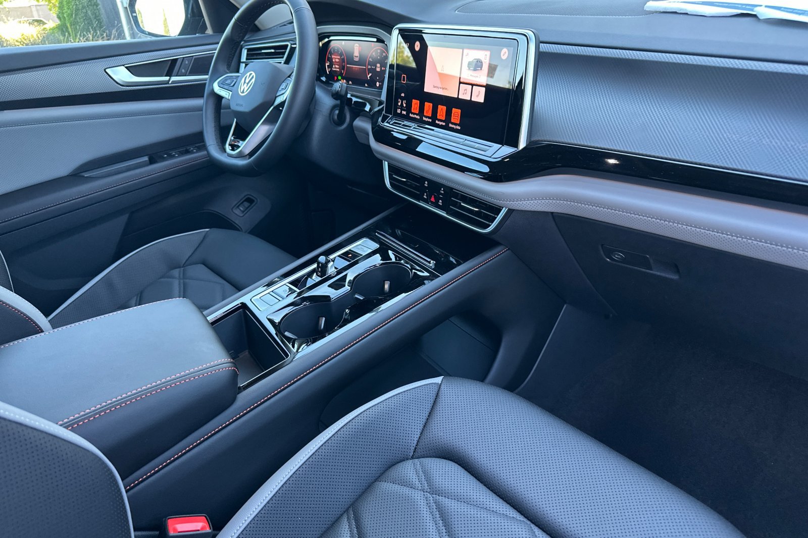 New 2026 Volkswagen Atlas Peak Edition AWD/4WD image 17