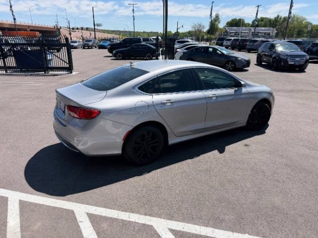 Used 2016 Chrysler 200 Limited FWD image 11