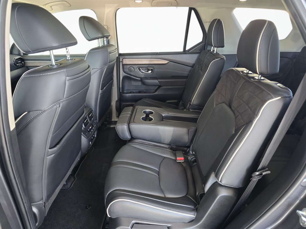 Used 2026 Honda Pilot Elite image 39