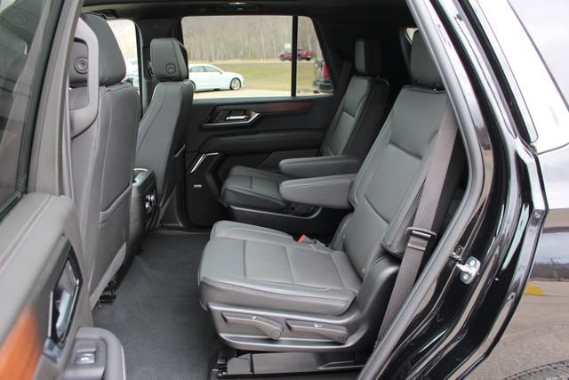 Used 2025 GMC Yukon Denali w/ Sun & Power Step Package image 10
