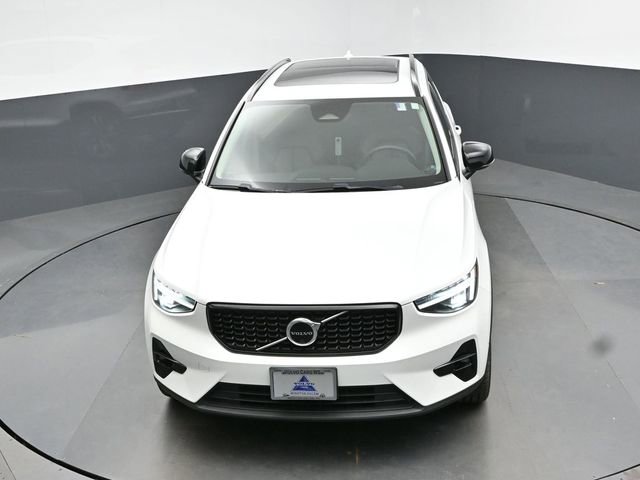 Used 2023 Volvo XC40 B5 Plus w/ Protection Package Premier AWD/4WD image 46