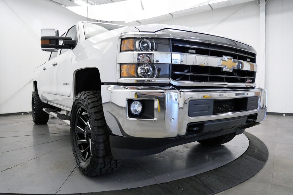 Used 2018 Chevrolet Silverado 2500 LTZ w/ Duramax Plus Package AWD/4WD image 41