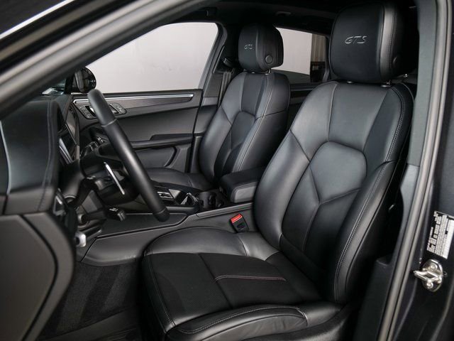 Certified 2022 Porsche Macan GTS AWD/4WD image 5