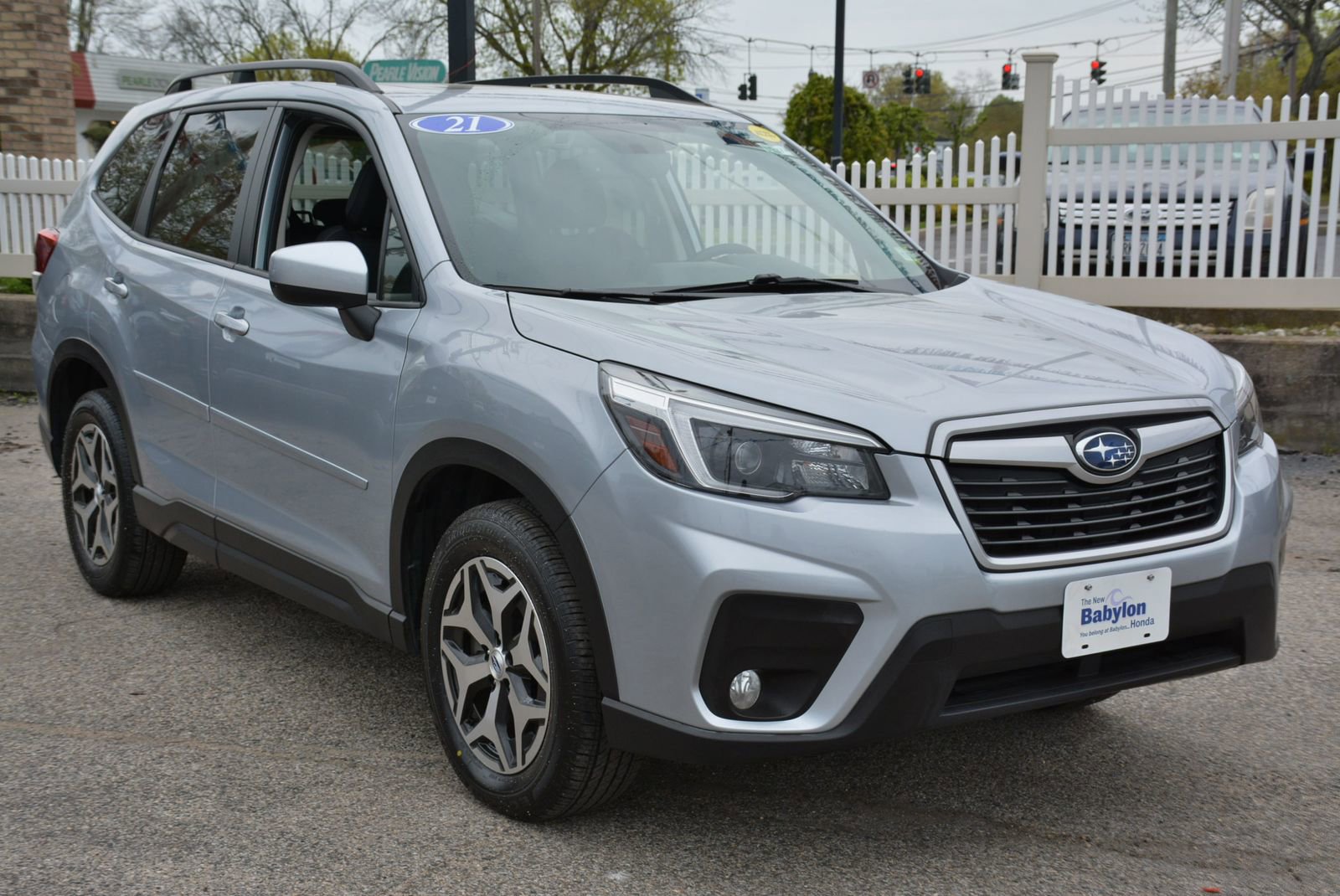 Used 2021 Subaru Forester Premium AWD/4WD image 6