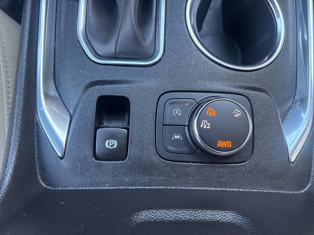 Used 2023 Chevrolet Traverse LS w/ Safety Package image 26