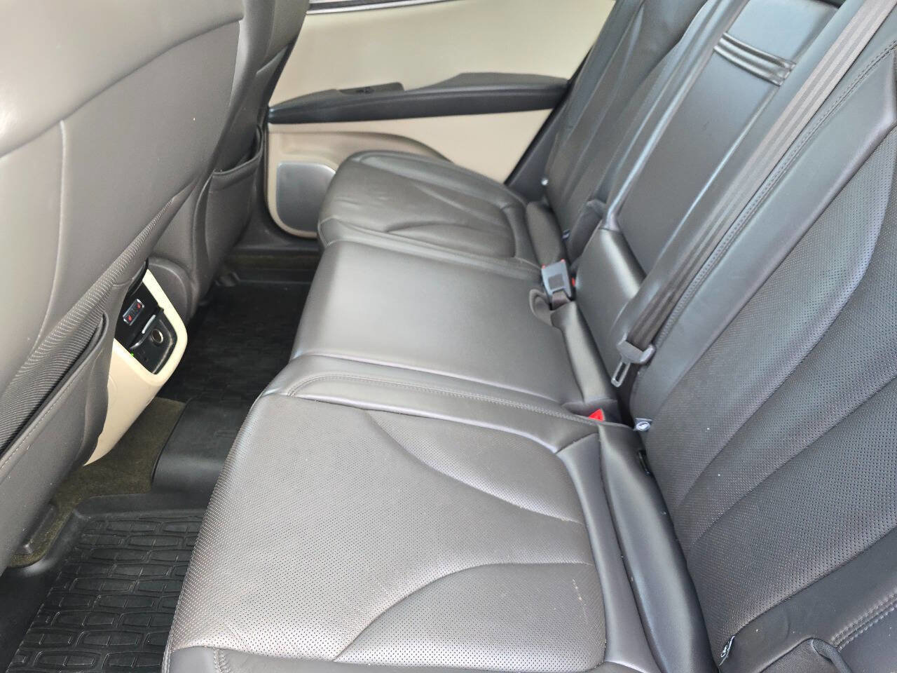 Used 2019 Lincoln Nautilus Reserve w/ Ultimate Package image 29