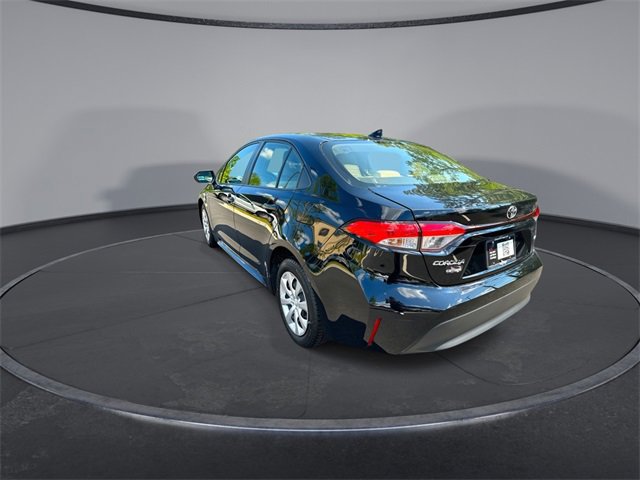 Used 2023 Toyota Corolla LE image 6