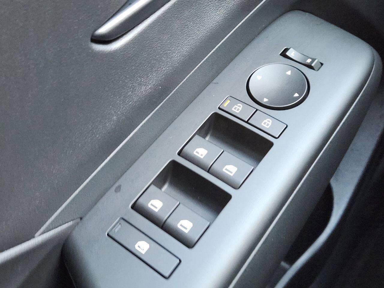 New 2026 Hyundai Kona SE FWD image 22