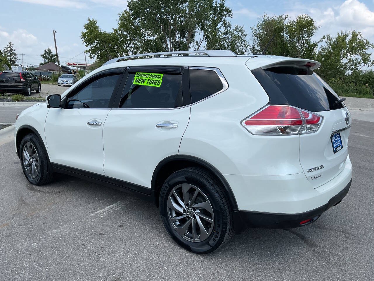 Used 2016 Nissan Rogue SL FWD image 4