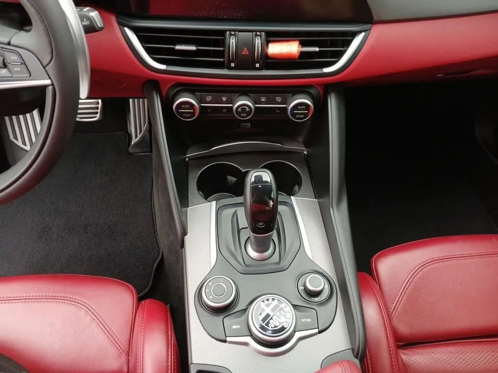 Used 2019 Alfa Romeo Giulia Ti Sport w/ Quick Order Package 22U Sport RWD image 12