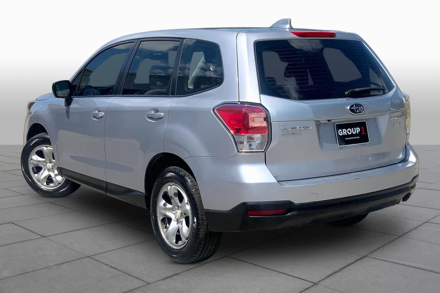 Used 2018 Subaru Forester 2.5i AWD/4WD image 11