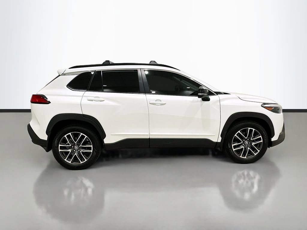 Used 2026 Toyota Corolla Cross XLE w/ Convenience Package image 8