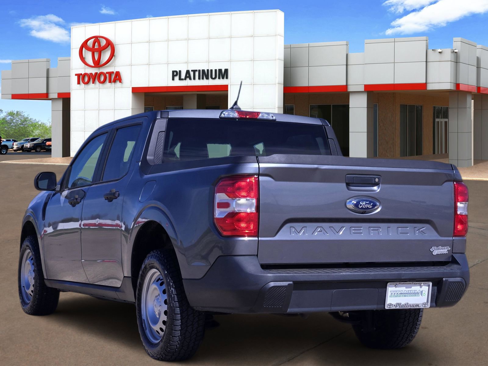 Used 2022 Ford Maverick XL image 5