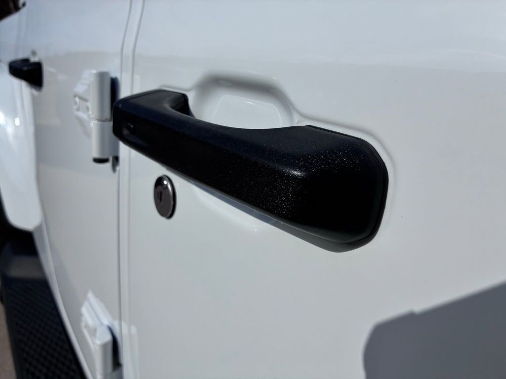 Used 2020 Jeep Gladiator Overland image 5