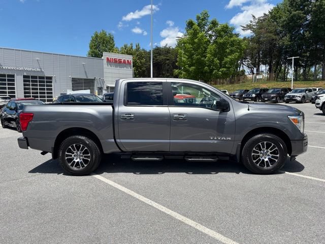Used 2021 Nissan Titan SV w/ SV Convenience Package AWD/4WD image 9
