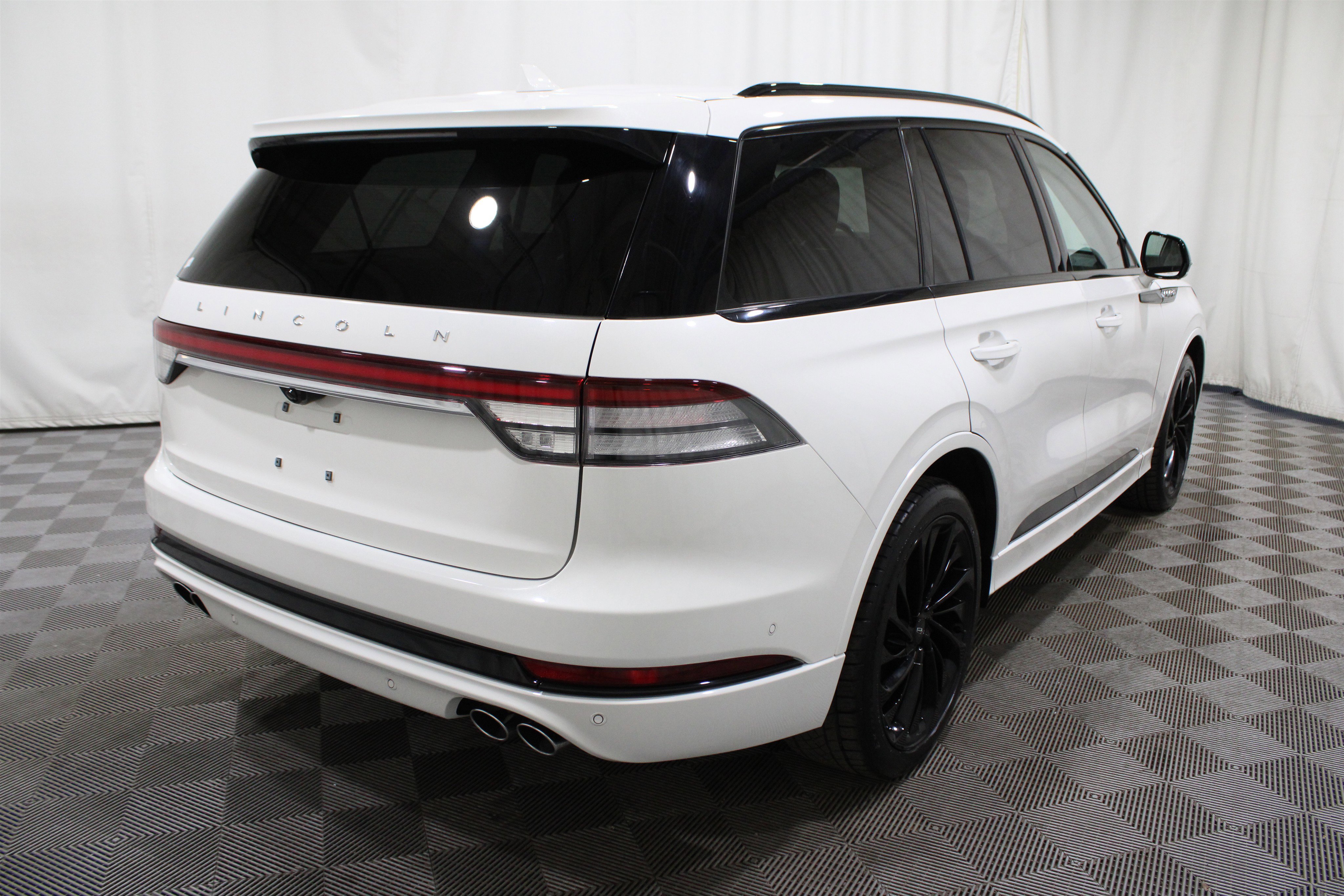 Used 2022 Lincoln Aviator Reserve w/ Equipment Group 201A image 37