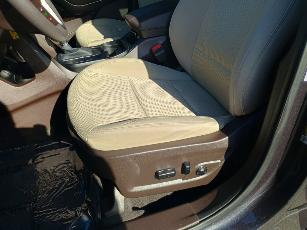 Used 2017 Hyundai Santa Fe Sport FWD image 12