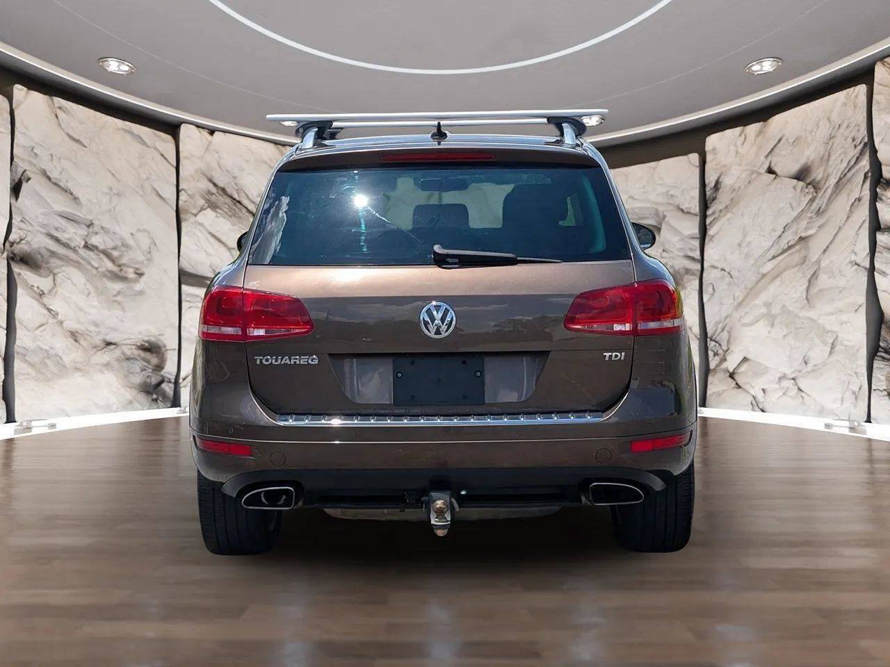 Used 2011 Volkswagen Touareg TDI AWD/4WD image 9