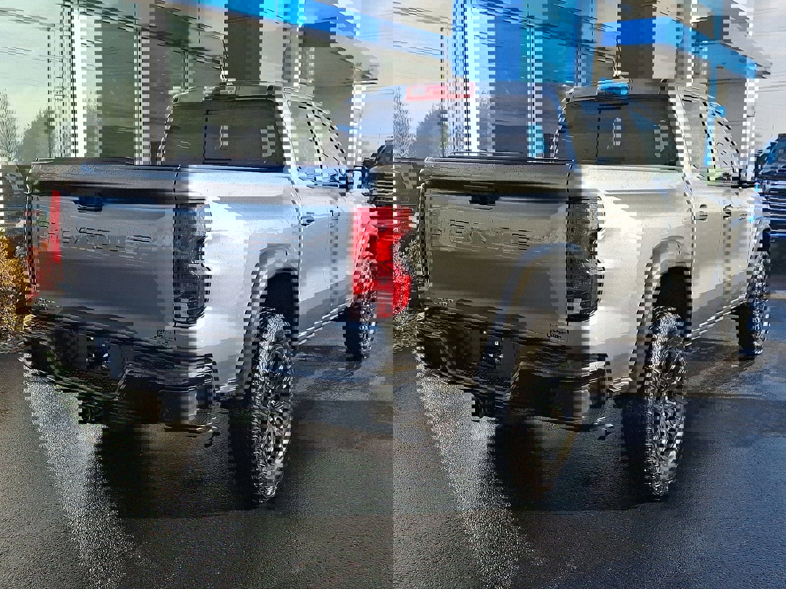 Used 2023 Chevrolet Colorado Trail Boss w/ Safety Package image 6