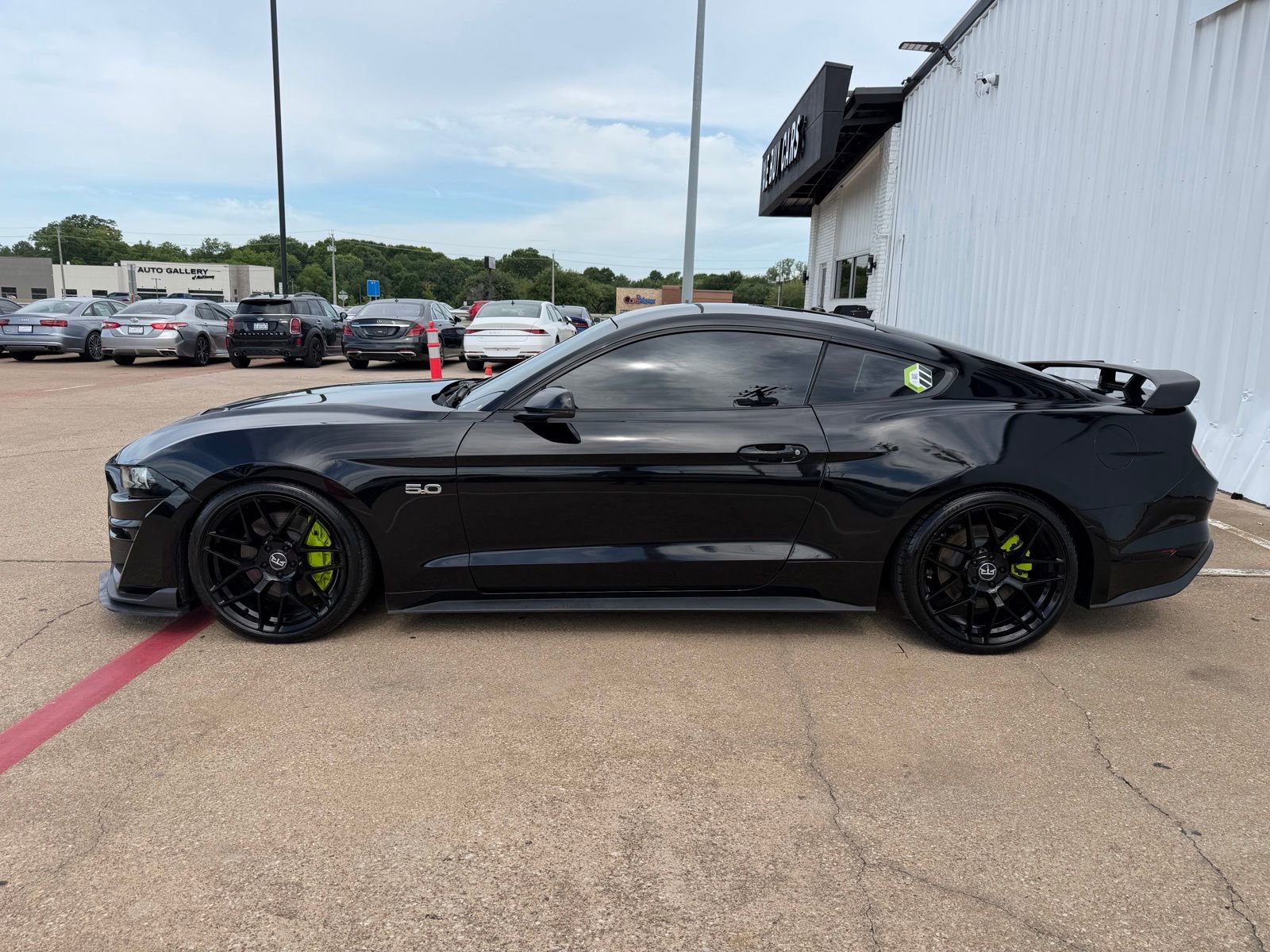 Used 2019 Ford Mustang GT Premium w/ Equipment Group 401A RWD image 3