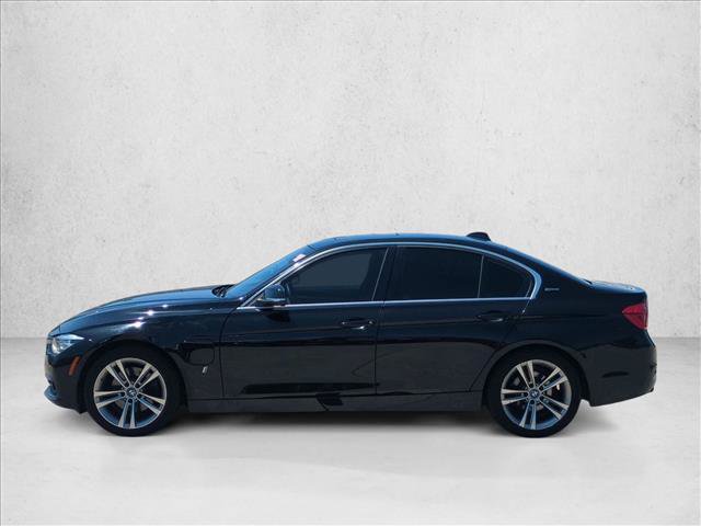 Used 2018 BMW 330e w/ Convenience Package RWD image 9