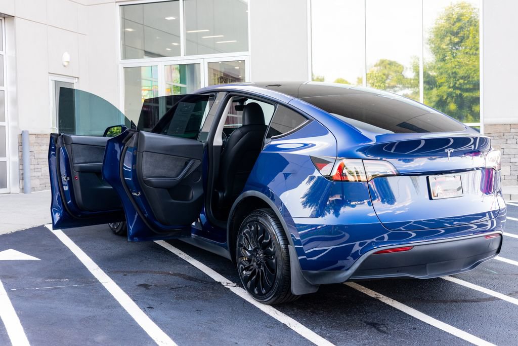 Used 2022 Tesla Model Y Long Range AWD/4WD image 20