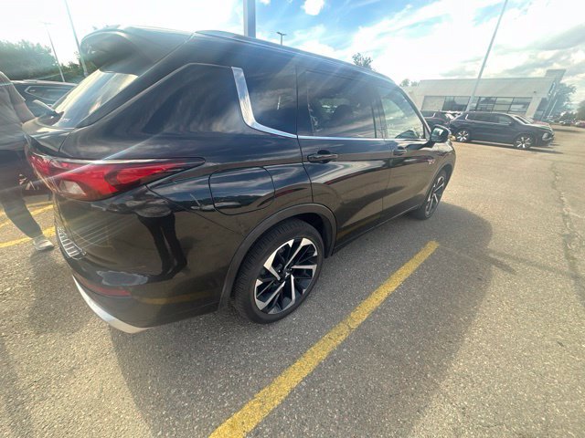 Used 2025 Mitsubishi Outlander SEL AWD/4WD image 6