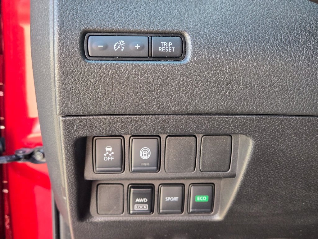 Certified 2022 Nissan Rogue Sport S AWD/4WD image 32