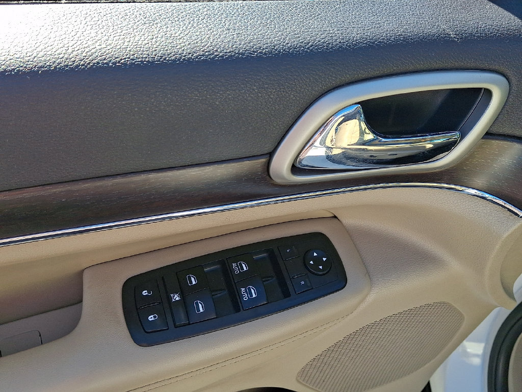 Used 2018 Jeep Grand Cherokee Limited AWD/4WD image 14