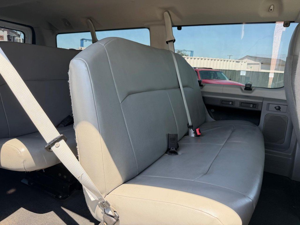 Used 2014 Ford E-150 and Econoline 150 Wagon w/ Power Windows & Locks Group RWD image 30