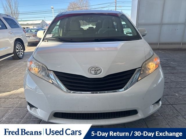 Used 2013 Toyota Sienna LE image 13