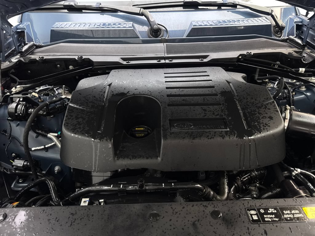 Used 2024 Land Rover Defender 110 X-Dynamic SE AWD/4WD image 78