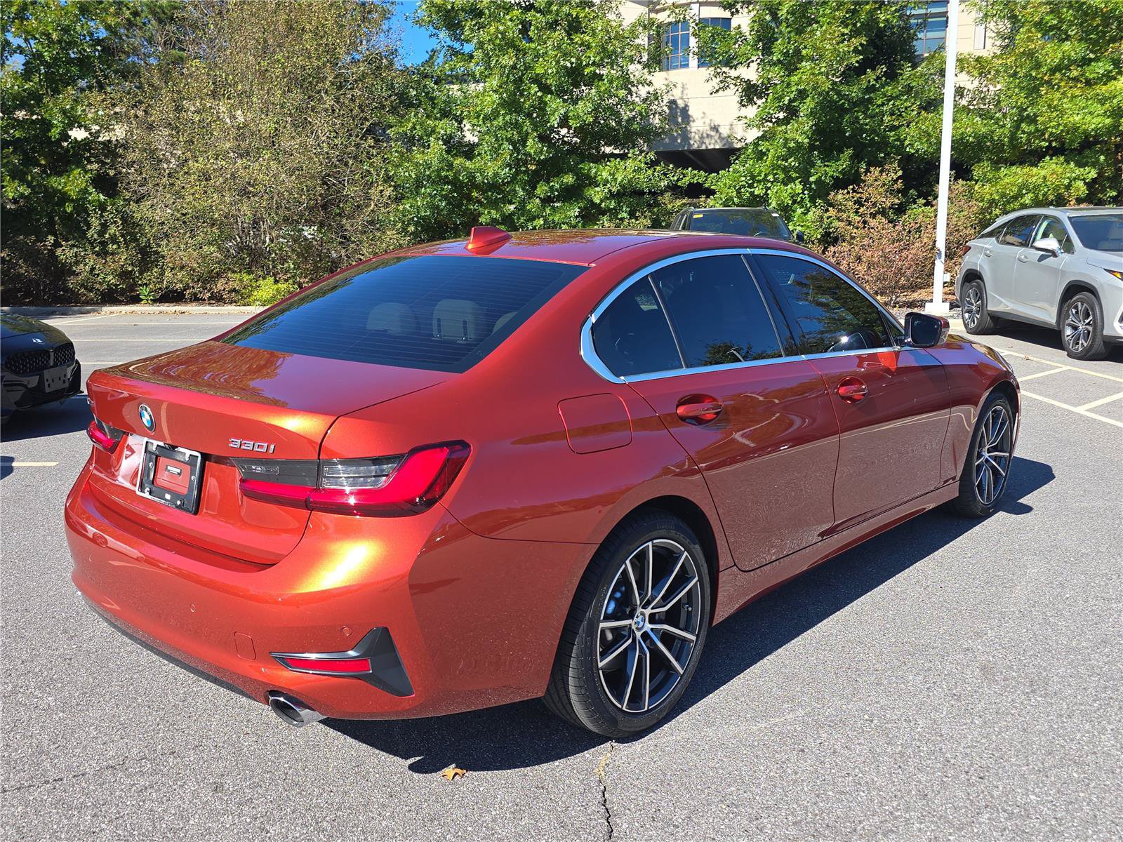 Used 2019 BMW 330i xDrive Sedan AWD/4WD image 3