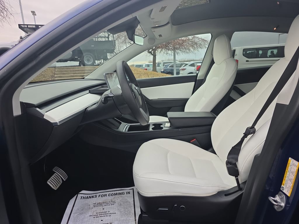 Used 2022 Tesla Model Y Performance image 15