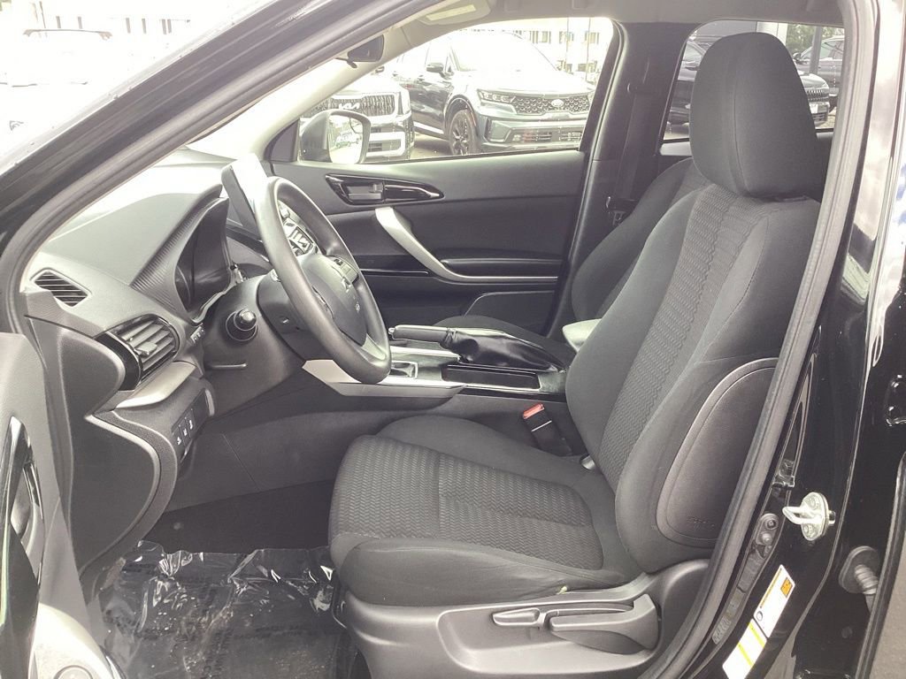 Used 2024 Mitsubishi Eclipse Cross LE AWD/4WD image 12