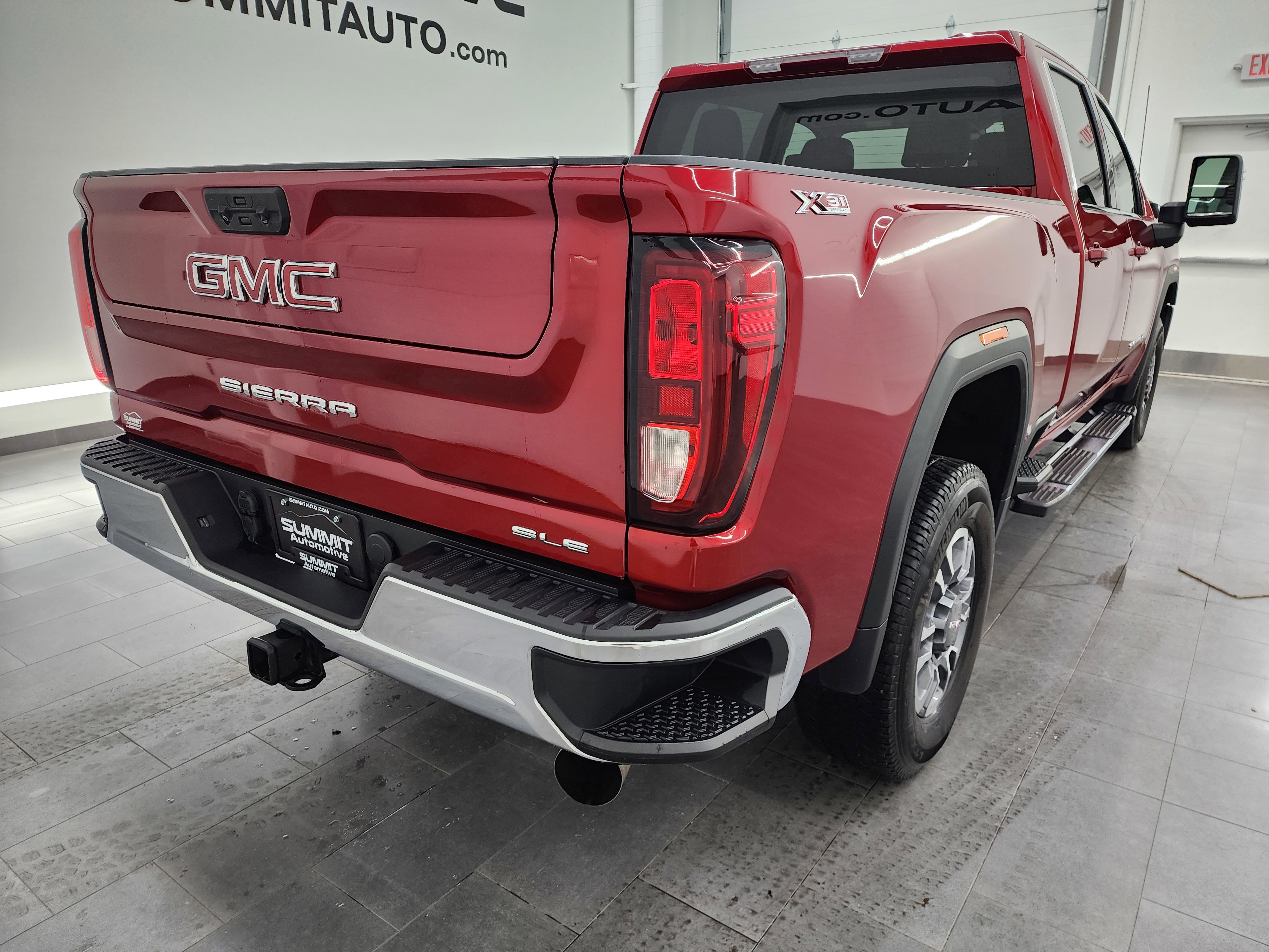 Used 2024 GMC Sierra 2500 SLE w/ SLE Value Package; image 4