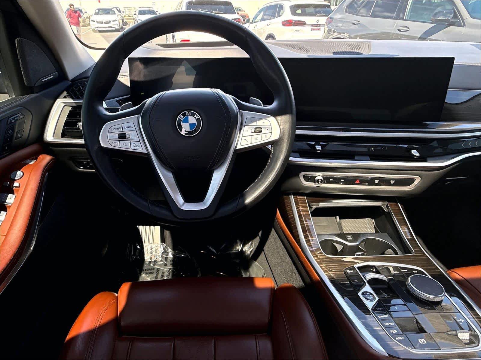 Used 2023 BMW X7 xDrive40i AWD/4WD image 11