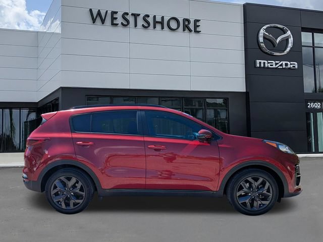 Used 2022 Kia Sportage Nightfall Edition FWD image 2