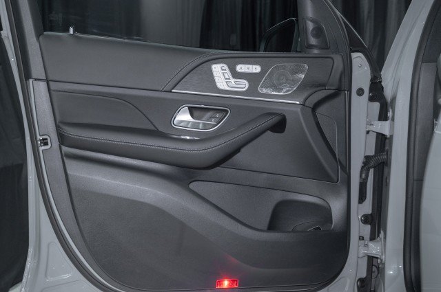 Certified 2026 Mercedes-Benz GLS 450 4MATIC image 11